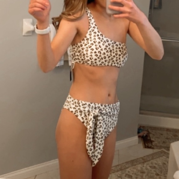 Abercrombie Cheetah One Shoulder Bikini - Picture 8 of 8